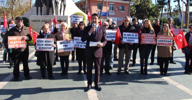 'Türk Bayrağı asarak  tepkimizi gösterelim'