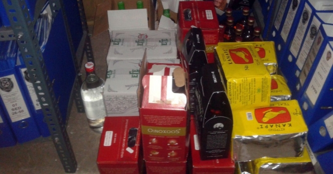 113 şişe kaçak içki ele geçirildi