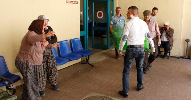 14 yıllık karısını 14 yerinden bıçakladı 