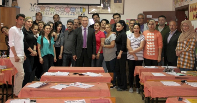  1500 yerleşik yabancı  Türkçe kursuna gidiyor