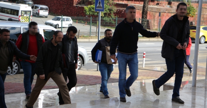 2 öğretmen FETÖ'den tutuklandı