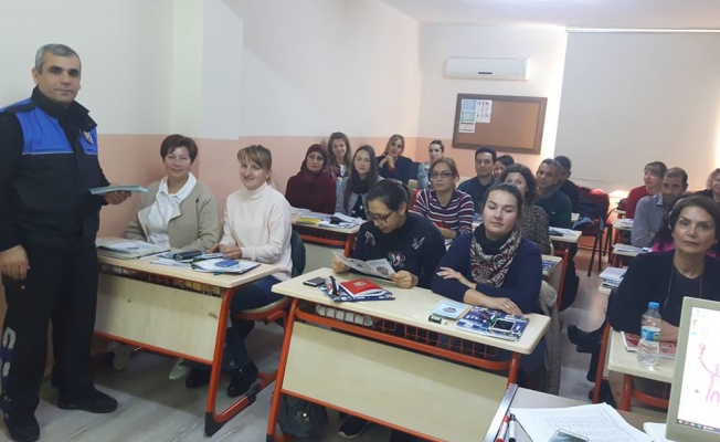 Alanya polisinden yerleşik yabancılara seminer
