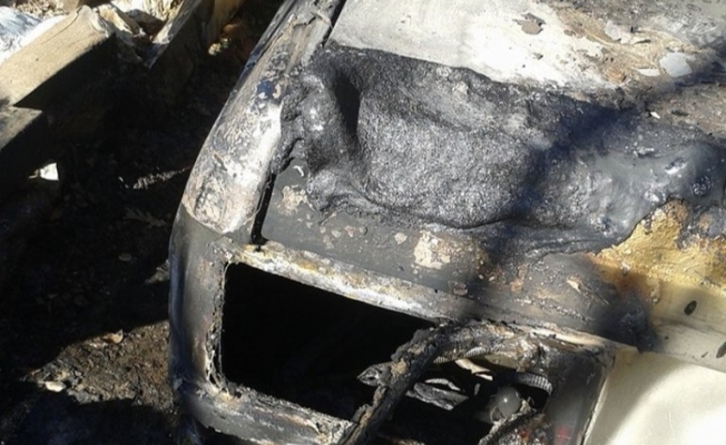 Aracı ateşe verip kaçtılar