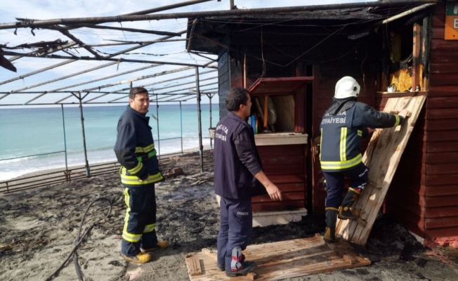 Büfe yangını korkuttu