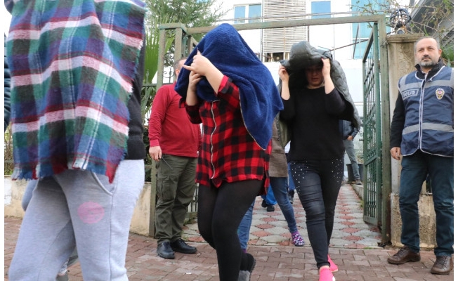 Fuhuş Operasyonunda 25 Tutuklama