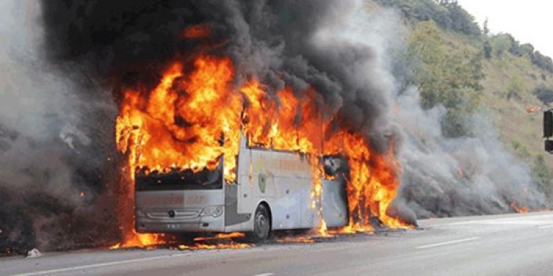 Yolcu otobüsü alev aldı 52 ölü!