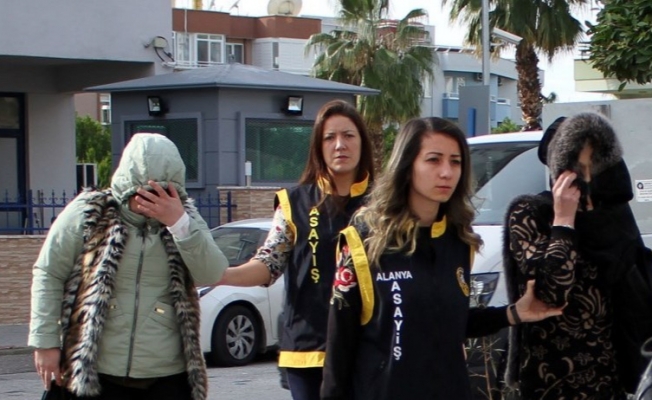 Evinde fuhuş yaptıran 2 kadın gözaltına alındı