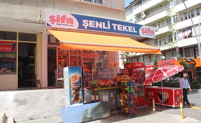 Alarm çalınca kasayı bırakıp kaçtılar