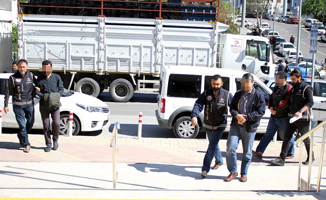 Gözaltına alınan FETÖ şüphelileri adliyede