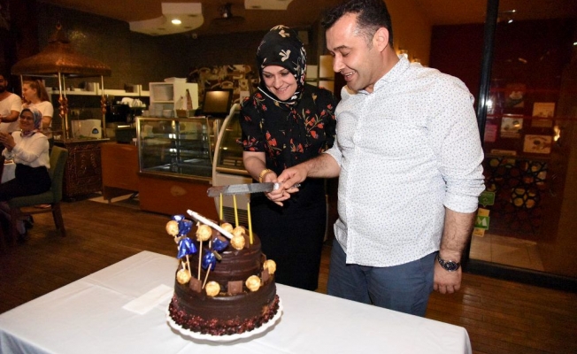 Başkan Yücel&#039;e sürpriz kutlama