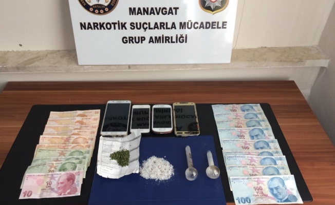 Otomobilde uyuşturucu ele geçirildi