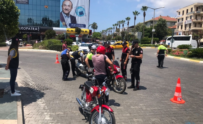 Alanya Polisi'nden Bayram Öncesi Sıkı Denetim