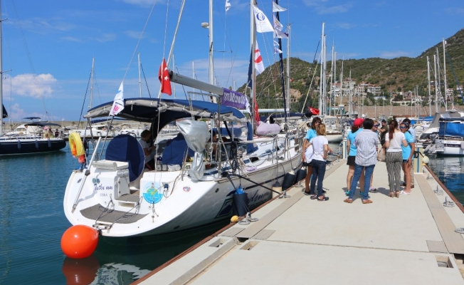 Barış için yelken açanlar Alanya’da mola verdi