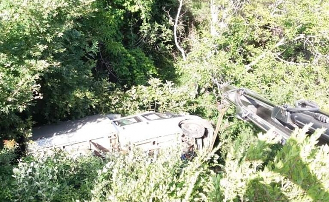 Kamyonet sürücüsü ucuz atlattı