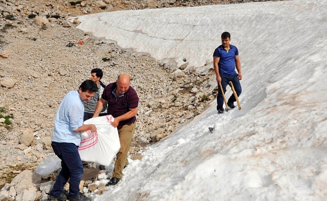 Kar için onlarca kilometre gidiyorlar