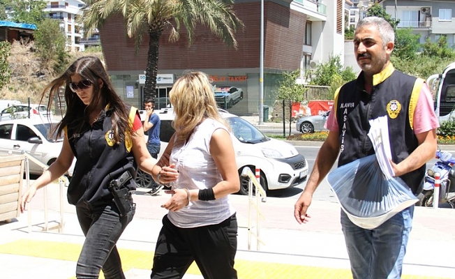 3 kadın hırsızlık şüphelisinden 2’si tutuklandı