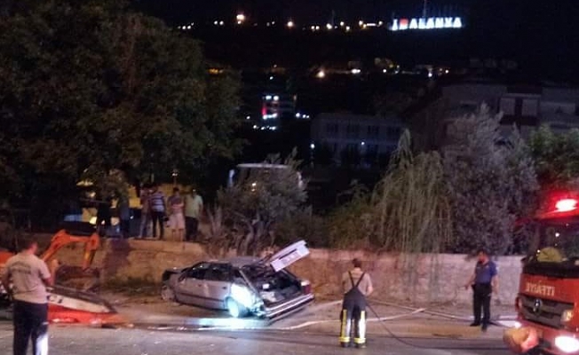 Alanya'da feci kaza: 2 ağır yaralı