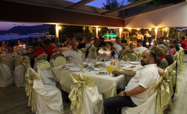 Hentbolcular banket yemeğinde buluştu