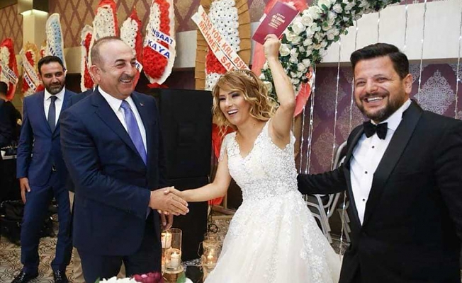 Çavuşoğlu nikah şahitliği yaptı