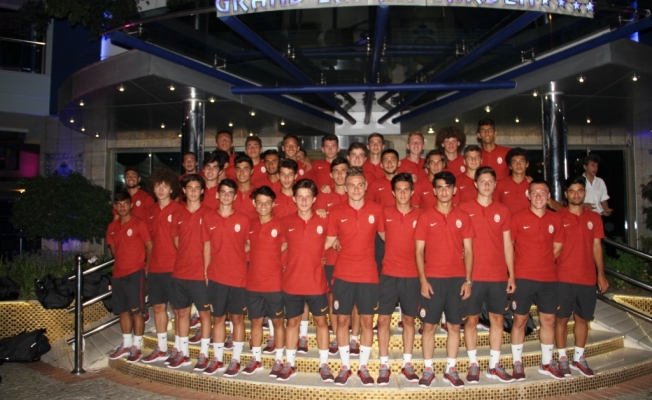 Galatasaray'ın gençleri  Grand Zaman'da konakladı