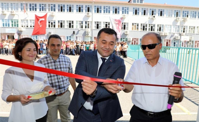 Yücel öğrencilerin talebini unutmadı