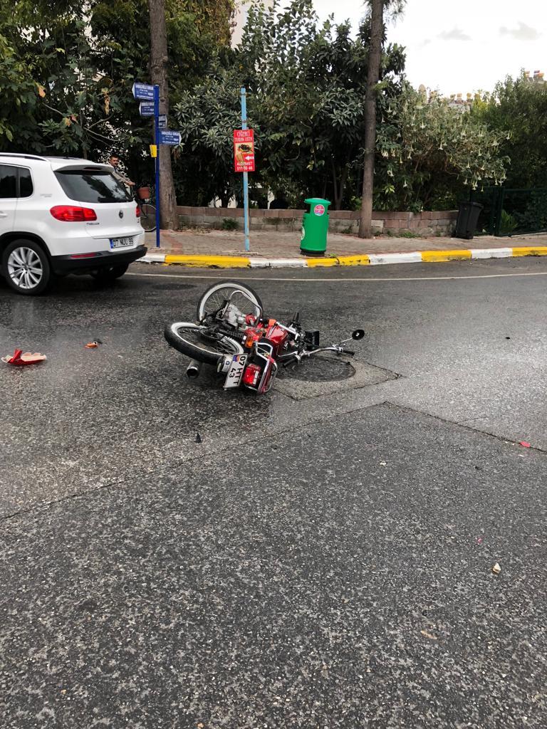 Kontrolden çıkan motosiklet sürücüsü kaza yaptı