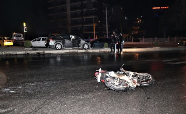 Mahmutlar’da motosikletle otomobil çarpıştı: 1 yaralı