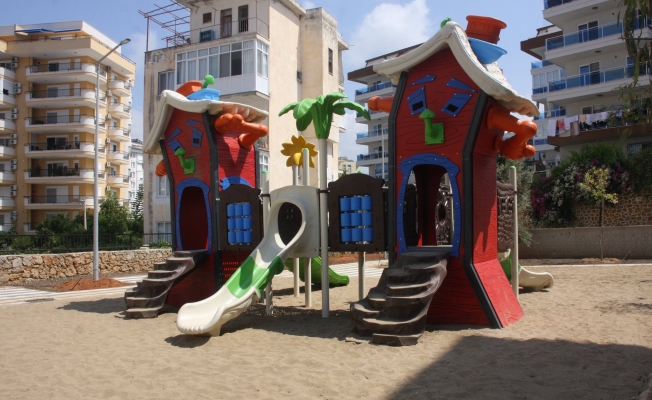 Belediyeden Tosmur’a yeni çocuk parkı