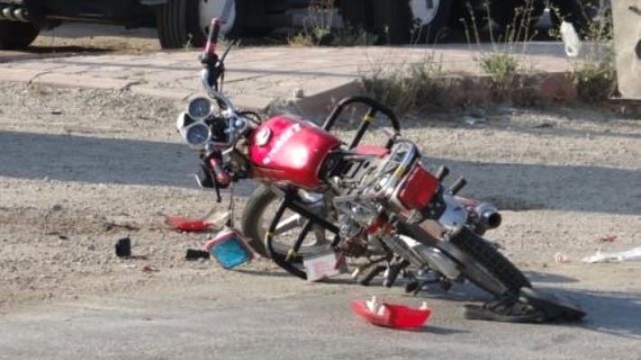 Alanya’da motosikletle otobüs çarpıştı: 1 yaralı
