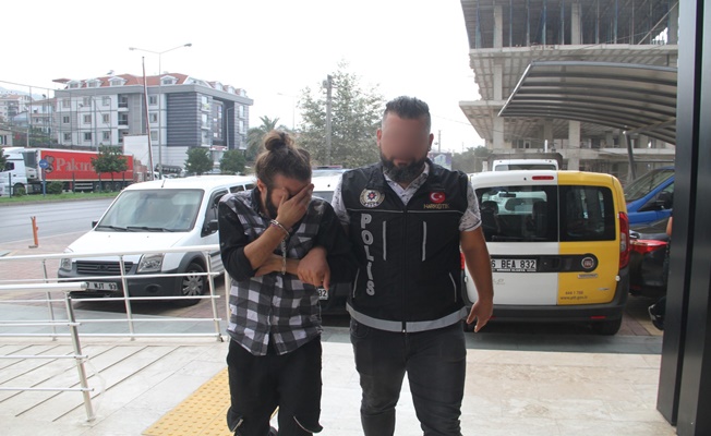 Alanya’da sırt çantasında uyuşturucuyla yakalanan şüpheli tutuklandı