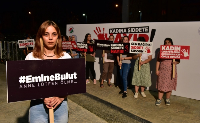 Antalya'da "kadına şiddete hayır" duvarı oluşturuldu