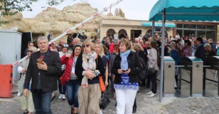 85 ülkeden 160 gazeteci Kapadokya'yı gezdi