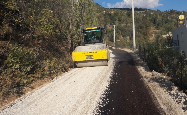 Alanya Belediyesi asfalt çalışmalarını sürdürüyor