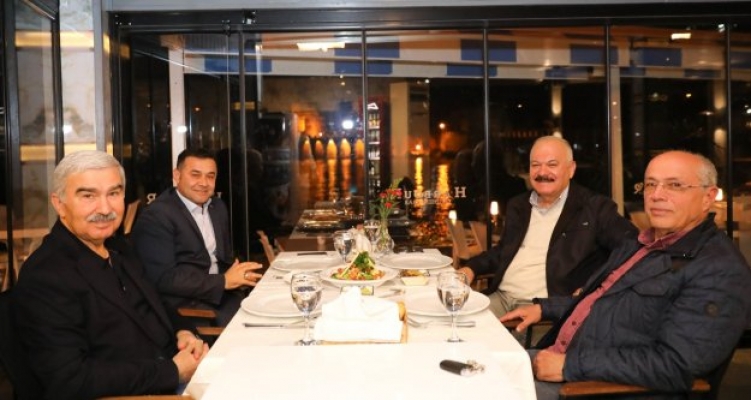 Alanya'nın son 4 belediye başkanı yemekte buluştu