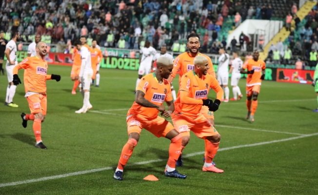 Alanyaspor'dan deplasmanda 5 gollü galibiyet