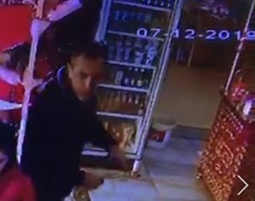 kadın müşterinin 750 lirasını çalan hırsız bu defa kadın çalışanı soyarken yakalandı