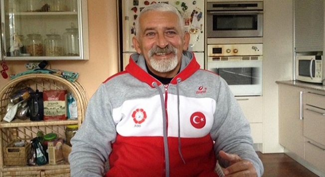 Antalya eski il emniyet müdürü hayatını kaybetti
