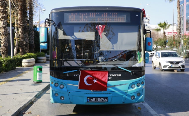 AP'deki çirkin saldırıya Antalya'dan bayraklı tepki