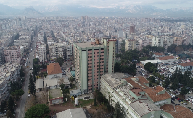 Atatürk Devlet Hastanesi'nin yıkılıp yerine 300 yataklı otel konforundaki hastane yapılacak