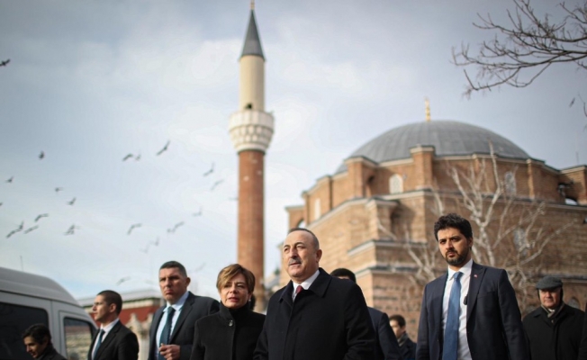 Çavuşoğlu, Bulgaristan’da cami ve müftülüğü ziyaret etti
