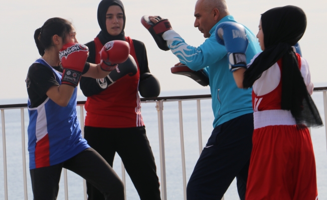 Demir Lady'ler Türkiye şampiyonasına hazırlanıyor
