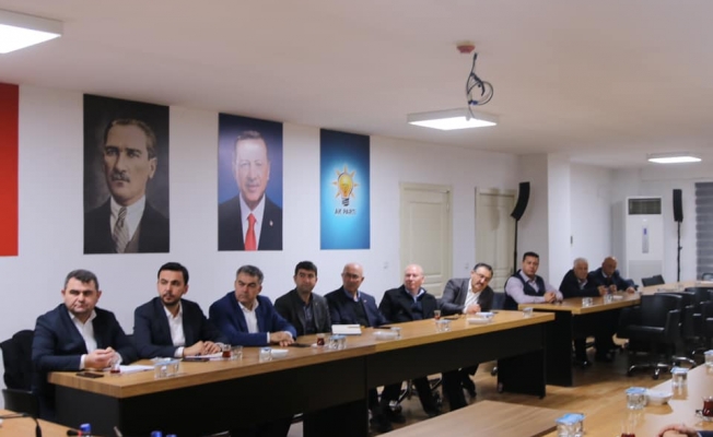 AK Parti İlçe Başkanları toplandı