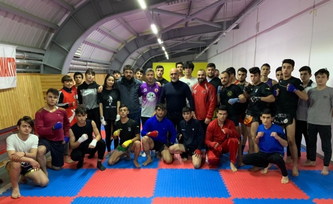 Darıca Belediyesi’nde Muay Thai branşında eğitimler başladı