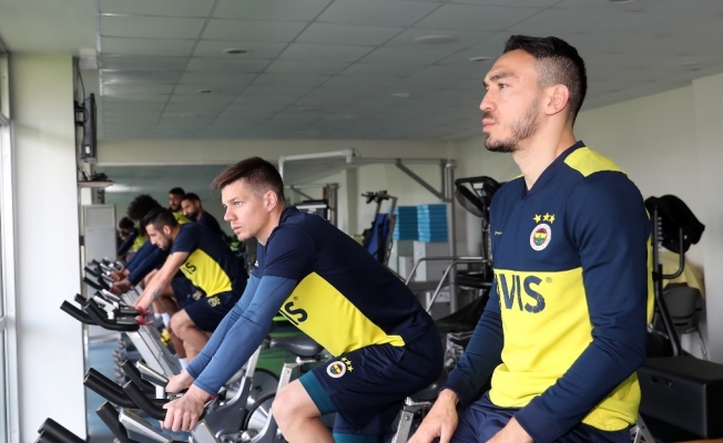 Fenerbahçe’de ara vermeden Antalyaspor hazırlıklarına başladı