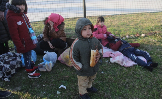 Göçmenleri "Avrupa'ya götürüyoruz" diye Adana'ya getirdiler