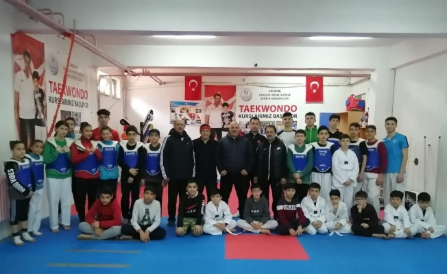 Milli taekwondo hocası Mustafa Bozkurt, Kırşehir’de ziyaretlerde bulundu