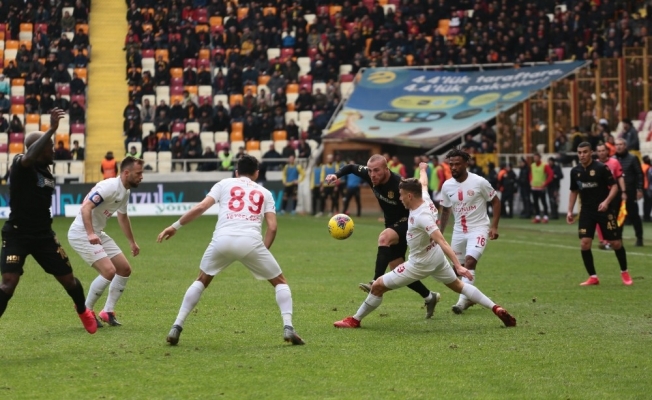 Süper Lig: Yeni Malatyaspor: 1 - Antalyaspor: 2 (Maç sonucu)