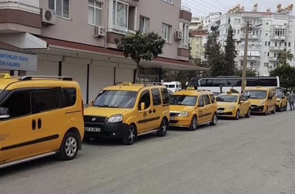 Alanya’da taksiler dezenfekte edildi