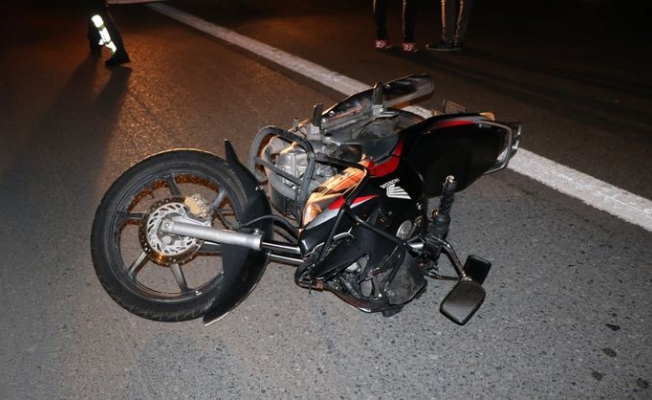 Alanya’da yola savrulan motosiklet sürücüsü yaralandı