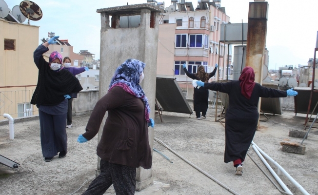 Antalyalı ev hanımları sporu terasa taşıdı